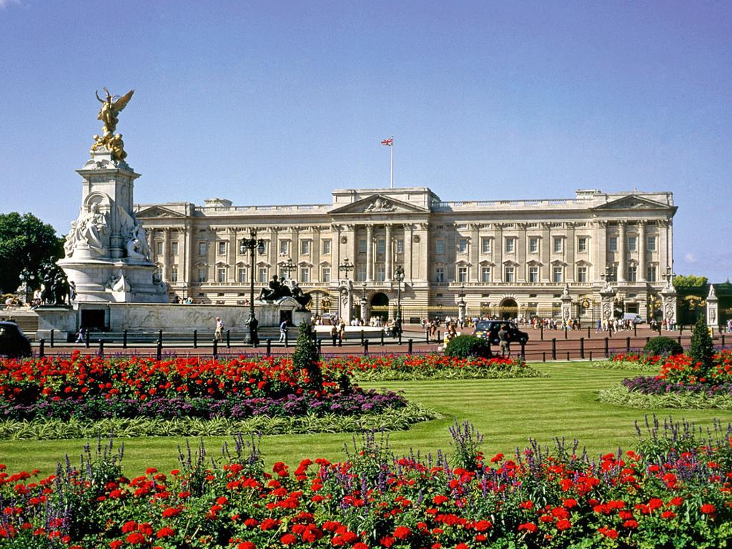 Buckingham Palace and Windsor Castle - Full-Day Tour