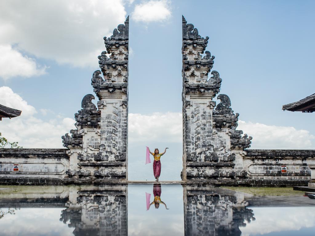 Instagram Tour: Lempuyang Temple, Goa Raja Waterfall and More - Full-Day